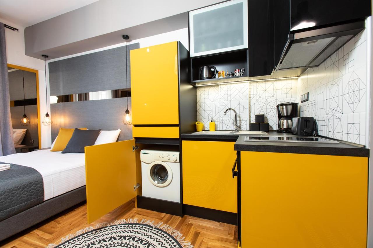 Downtown Luxury Boutique Suites : The Yellow Suite Салоніки Екстер'єр фото