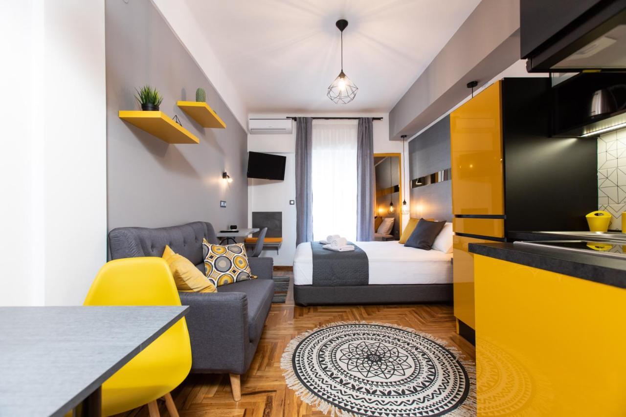 Downtown Luxury Boutique Suites : The Yellow Suite Салоніки Екстер'єр фото